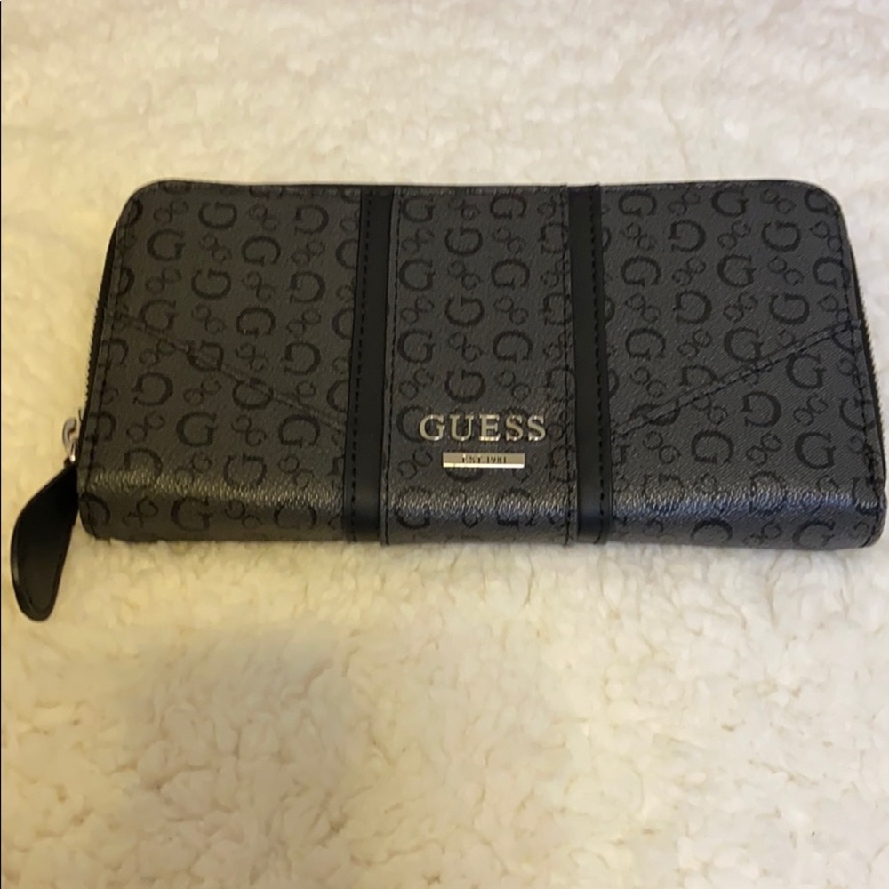 Guess wallet